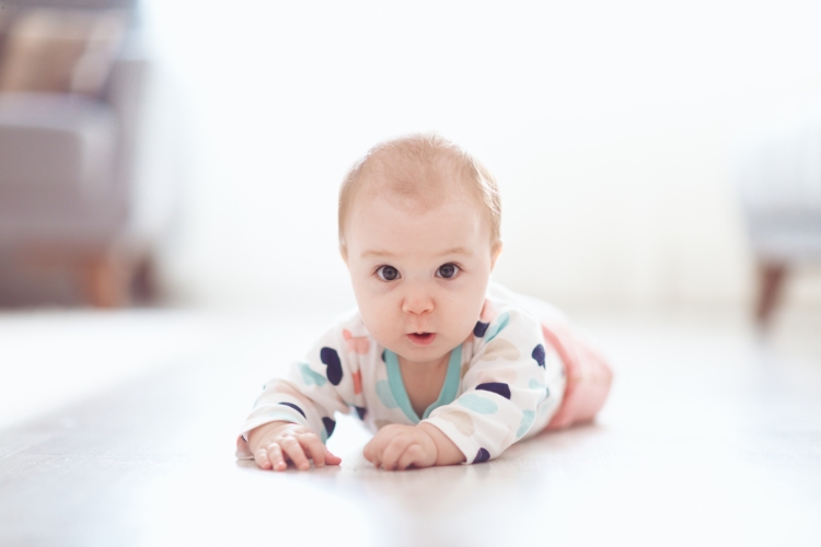 baby rolling focus