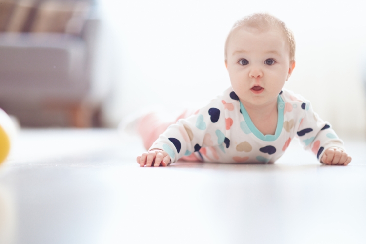 baby rolling focus