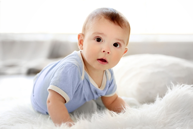 baby rolling focus