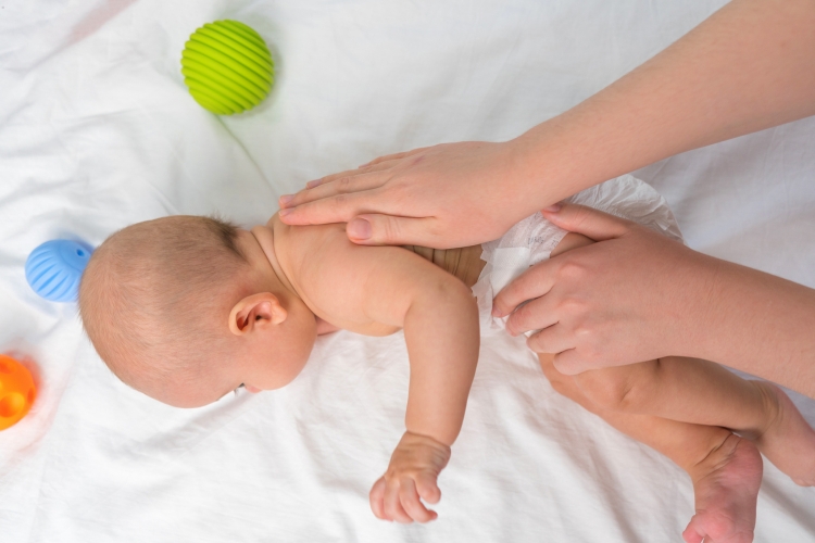 baby rolling focus 